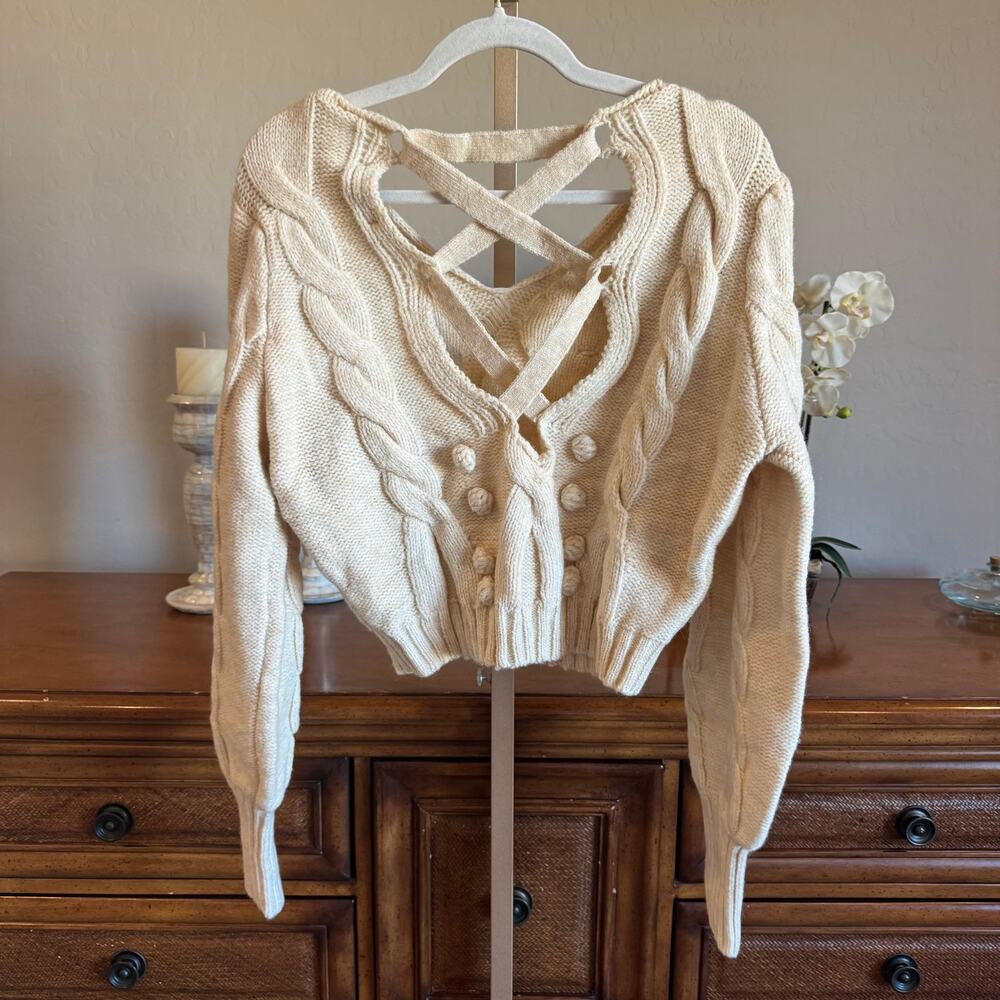MinkPink Amina Bobbie Cable Knit Open Back Sweater Cream M NWOT - Picture 6 of 10